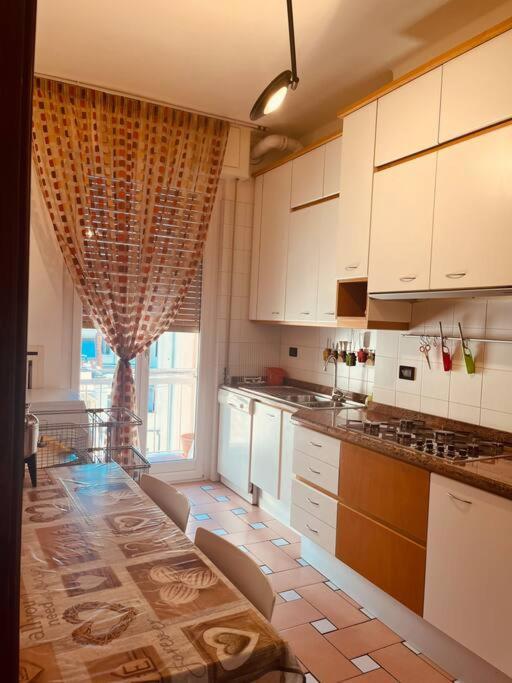 Ferienwohnung Brezza Di Mare Imperia Exterior foto